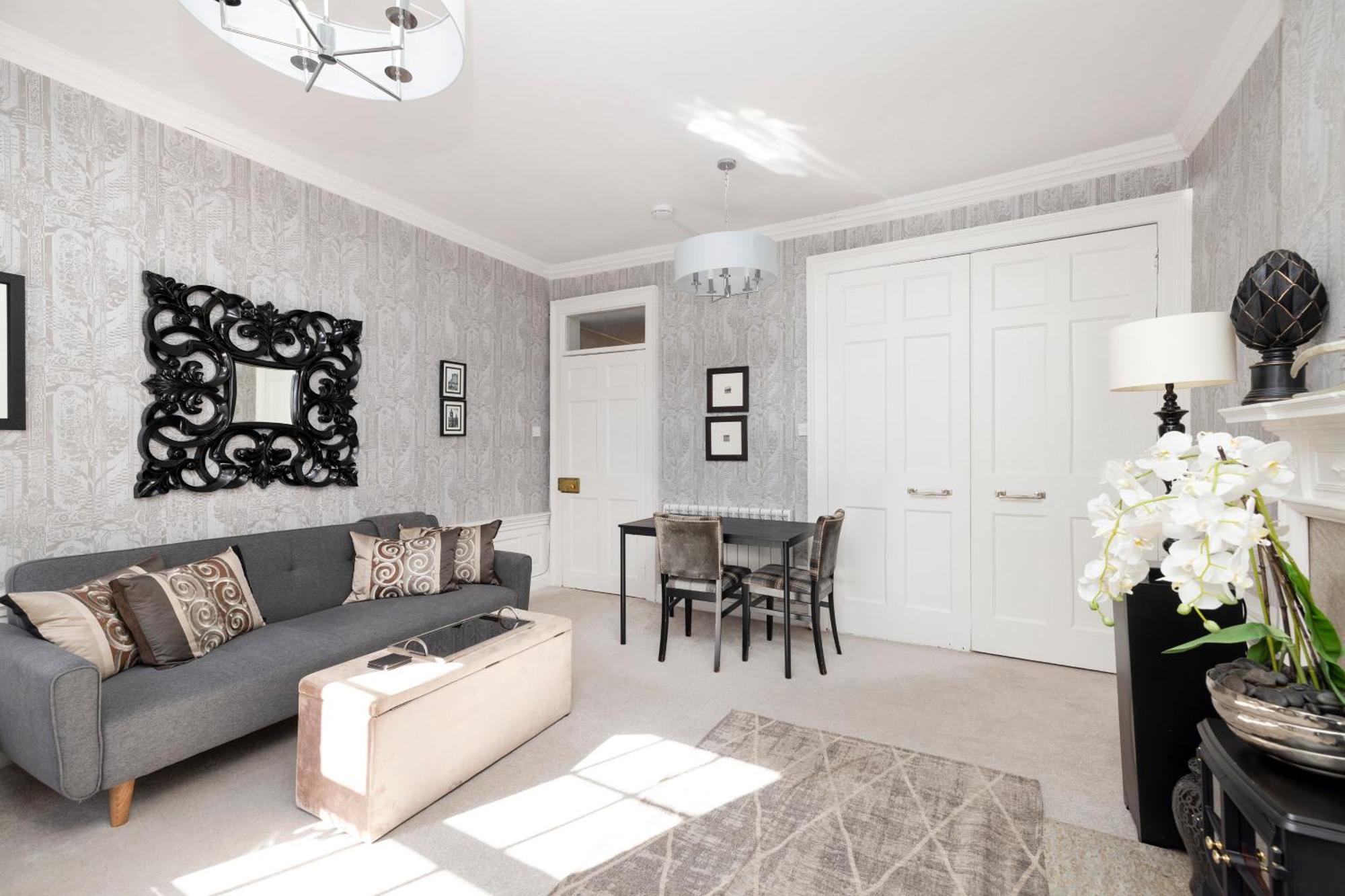 Joivy Exclusive Apartment At The Heart Of New Town Edimburgo Exterior foto